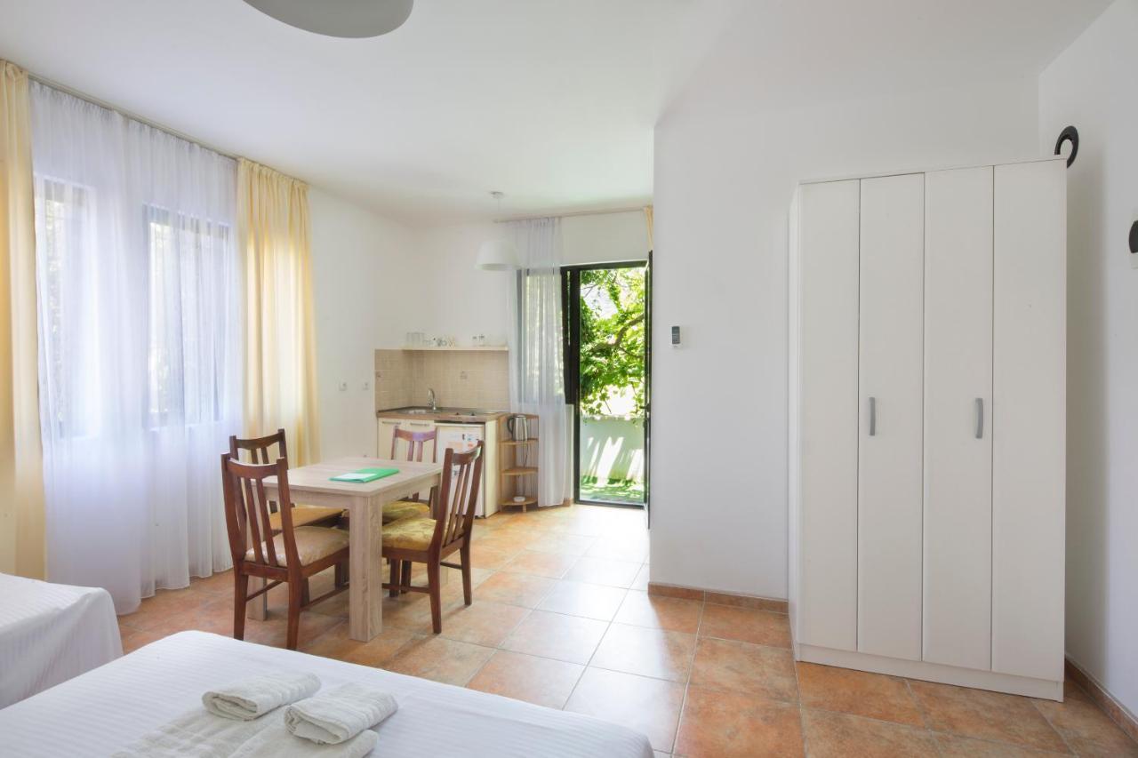 Apartments Al Parma Budva Exterior photo